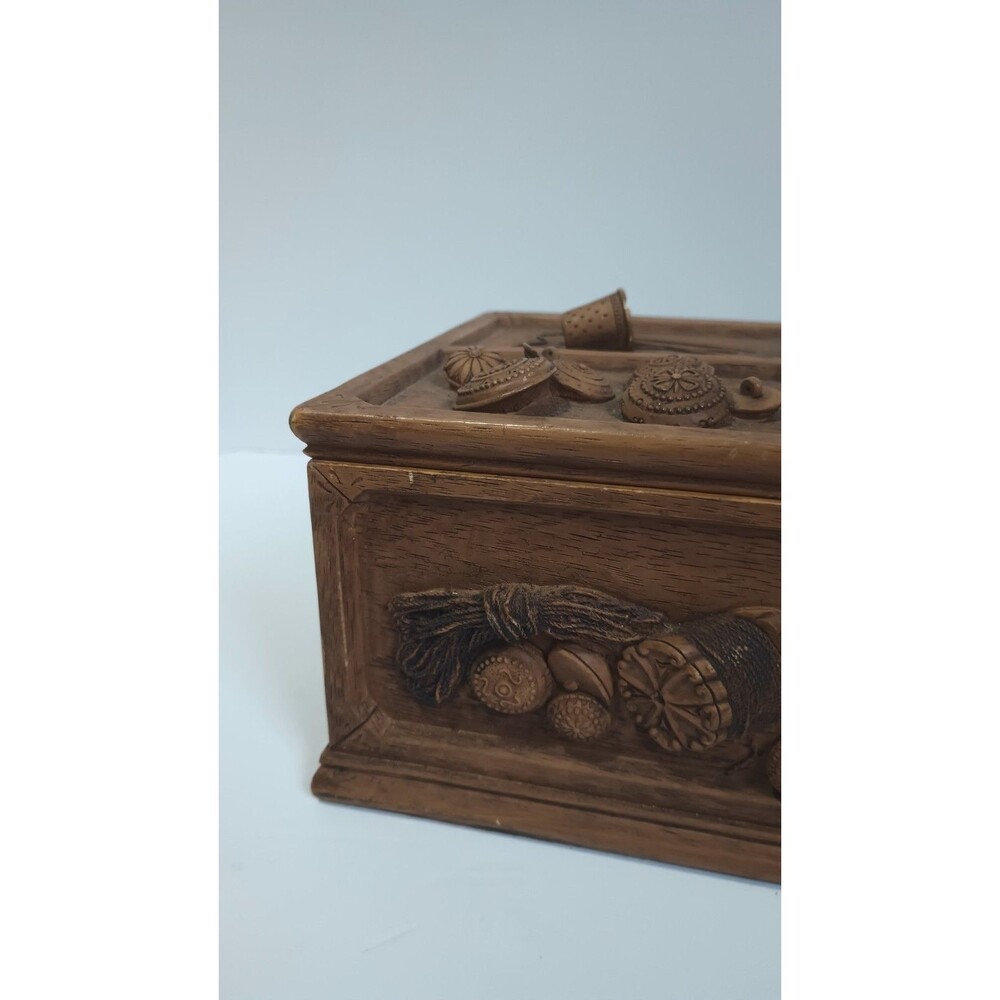 Vintag Faux Wooden Sewing Box  Resin  Carved Cottagecore 1950s With Tray * - Picture 8 of 8
